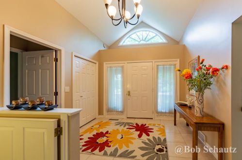 3451 Charlevoix Dr, Grand Rapids, MI 49546-7055