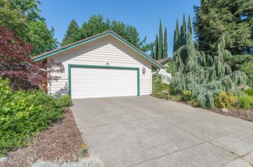 306 Crow Canyon Dr, Folsom, CA 95630-2058