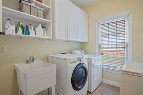 4996 Dunwoody Ter Cv, Atlanta GA 30338-2330 exterior