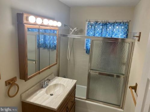 6323 Everglades Dr, Alexandria VA 22312-1113 exterior