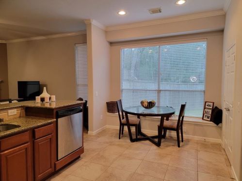 10206 Dover Fls Ct, Humble TX 77338-2844 exterior