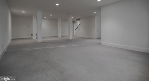 124 Cv Ln, Media PA 19063-1822 exterior