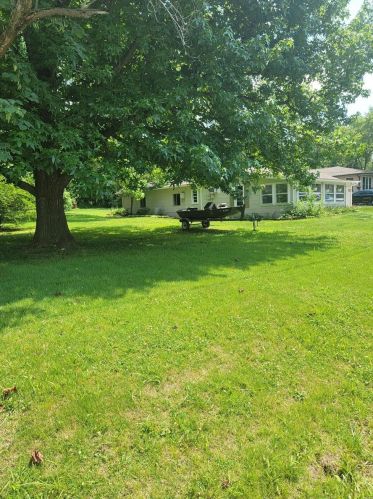 1095 Shr Dr, Catawissa MO 63015-1122 exterior