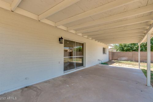 5602 42nd Ln, Phoenix AZ  85019-2001 exterior