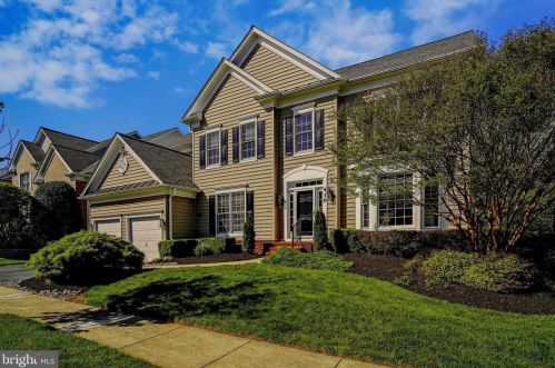 416 Long Trail Ter, Rockville MD  20850-7763 exterior