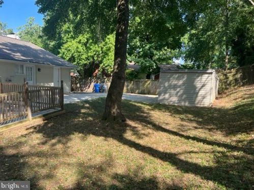 6323 Everglades Dr, Alexandria VA 22312-1113 exterior