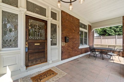 1624 Wightman St, Pittsburgh, PA 15217-1410