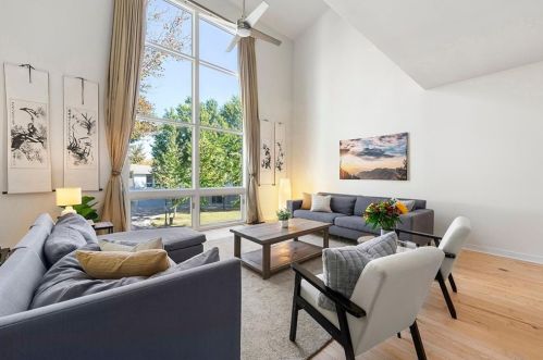 1278 Eames Grn, Atlanta GA 30318-4193 exterior