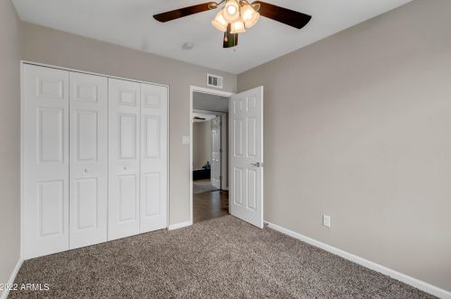 2839 Charleston Ave, Phoenix AZ  85053-1712 exterior