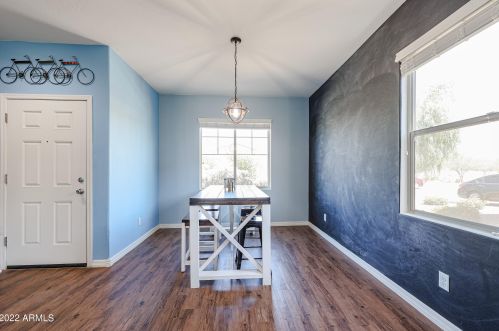 4022 81 Dr, Phoenix AZ 85043-1561 exterior