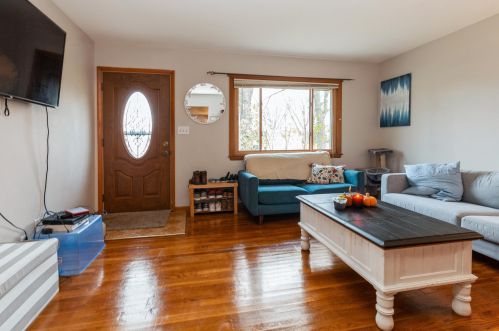 4055 83rd St, Milwaukee, WI 53220-2270