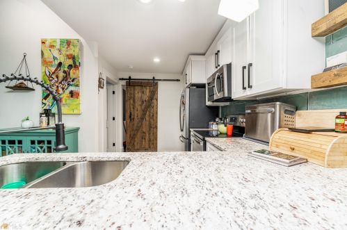 2930 Eleanor Ter, Atlanta GA  30318-6014 exterior