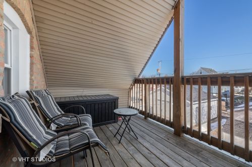 1025 Mayfield Ave, Chicago IL 60638-4404 exterior