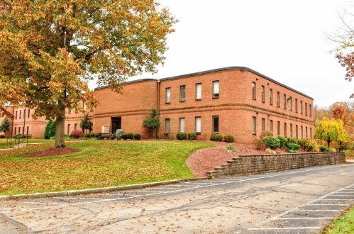 2550 Boyce Plaza Rd, Pittsburgh, PA 15241-3924