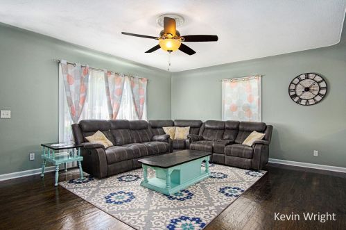 2412 Mccracken St, Meskegon MI 49441-1445 exterior