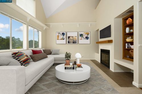 4652 Melody Dr, Concord, CA 94521-5381