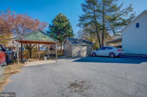 104 Queen St, Littlestown PA 17340-1640 exterior