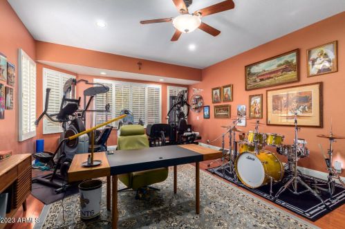 15426 4 Ave, Phoenix AZ 85041-3182 exterior