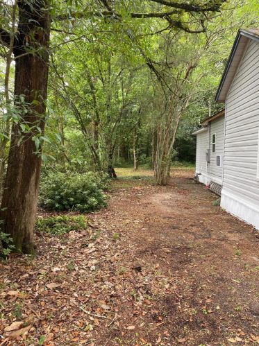 83 Live Oak Ave, Defuniak Springs FL  32435-2360 exterior