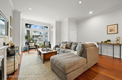 2201 Rockwell St, Chicago, IL 60647-3057