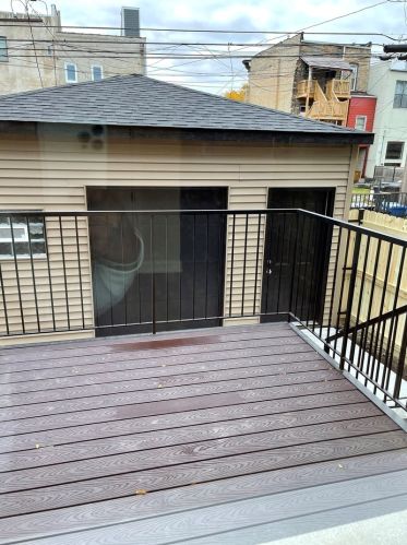 3358 Calumet Ave, Chicago IL 60616-1407 exterior