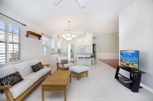 3167 Andorra Ct, Naples FL 34109-1388 exterior