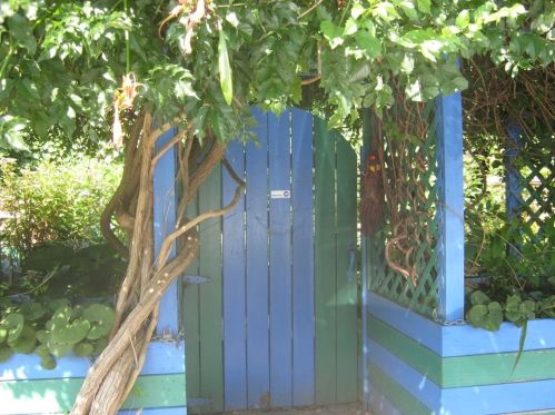 85 Natural History Dr, Worcester, MA 01605-2352