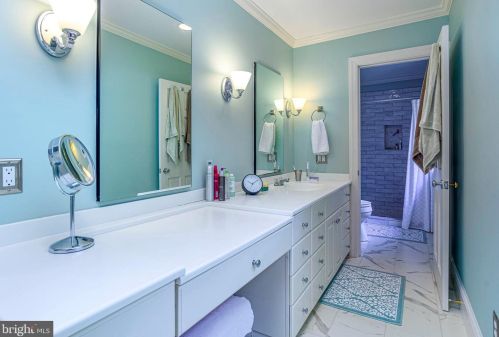 5983 Canterbury Dr, Easton MD 21601-8557 exterior