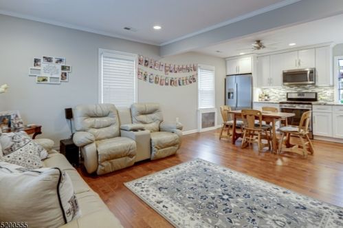 6 Besler Ave, Cranford NJ  07016-2626 exterior