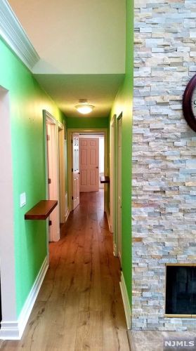 620 Plum Ter, Mahwah NJ  07430-3441 exterior