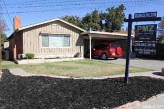 855 Flower St, Turlock, CA 95380-4607