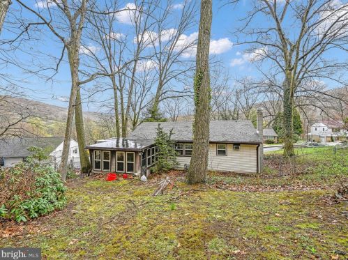 127 Forest Rd, Primrose PA  17901-4011 exterior