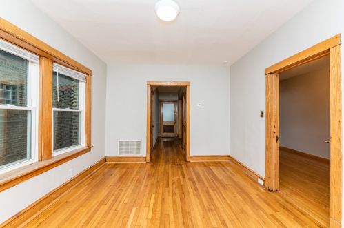 2718 Campbell Ave, Chicago IL 60647-1923 exterior