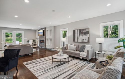 8819 Victory Ln, Rockville MD 20854-3643 exterior