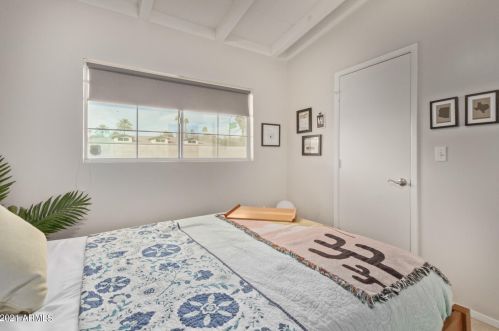 4027 45 Pl, Phoenix AZ 85050-6843 exterior