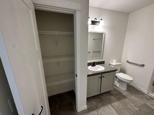 180 Houston Ave, Meskegon MI 49441-1950 exterior