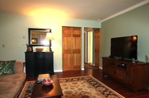 1024 Sanlin Dr, Moon Twp PA  15108-2834 exterior