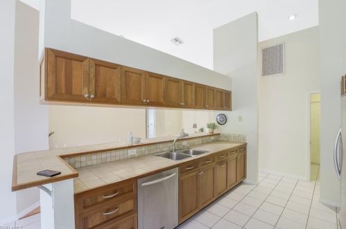 49 Mentor Dr, Naples FL 34110-1353 exterior