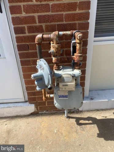 241 54th St, Washington DC 20019-6624 exterior