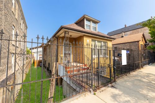 2024 Coulter St, Chicago, IL 60608-4108