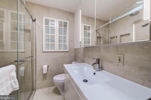 5217 Mitchell St, Alexandria VA 22312-2124 exterior