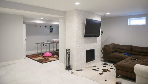 4826 Nashville Ave, Chicago IL 60656-4007 exterior