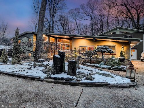 4512 Dolphin Ln, Alexandria VA 22309-3110 exterior