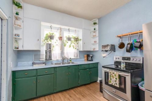 10012 Annette Ave, Tampa FL 33612-6826 exterior