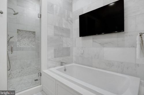 420 3rd St, Washington DC  20003-1930 exterior