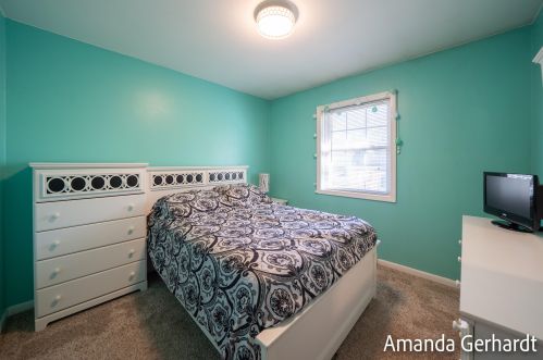 215 Mcconnell Ave, Meskegon MI 49445-2762 exterior