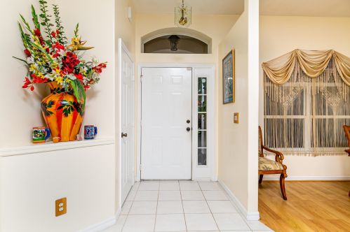 274 Dalton Cir, Fort Pierce FL  34953-5846 exterior