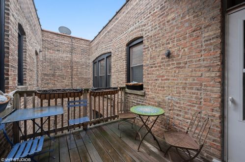 1202 Waveland Ave, Chicago IL  60613-3804 exterior