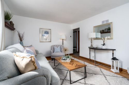 4151 73rd St, Milwaukee, WI 53216-1043