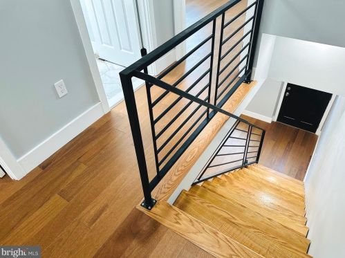 2744 Marshall St, Philadelphia PA 19133-0023 exterior